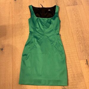 Dolce & Gabbana Green Sleeveless Square Neck Knee-Length Dress
